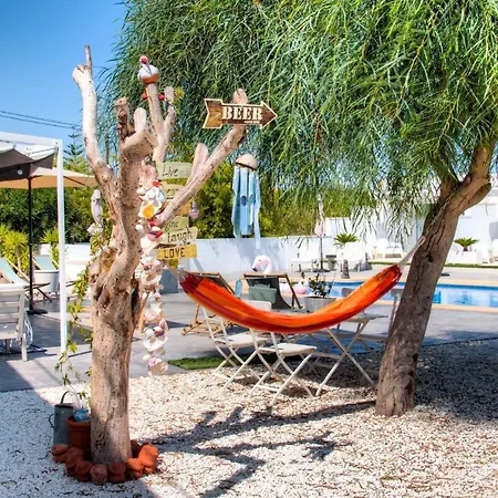 Pura, Clothing Optional Guestrooms Bed and breakfast *