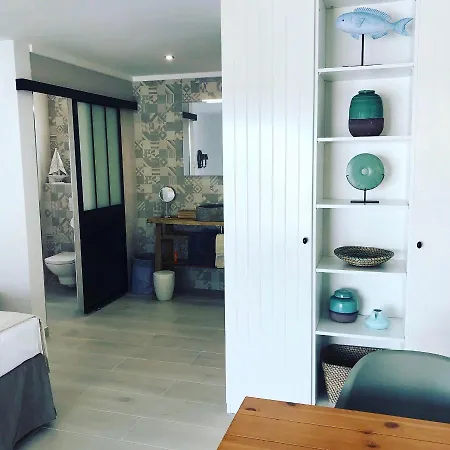 Pura, Clothing Optional Guestrooms Bed and breakfast Elche